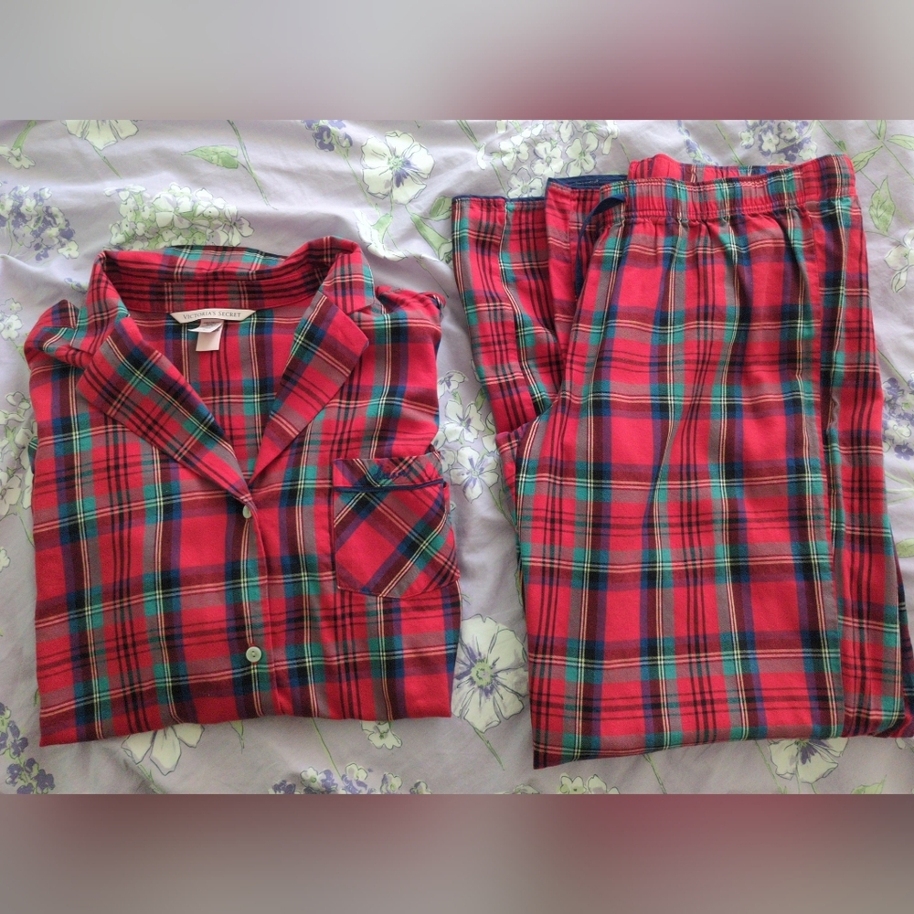 VICTORIA'S SECRET Pajamas Red Plaid Button Up Long Sleeve Pajama Set PJs